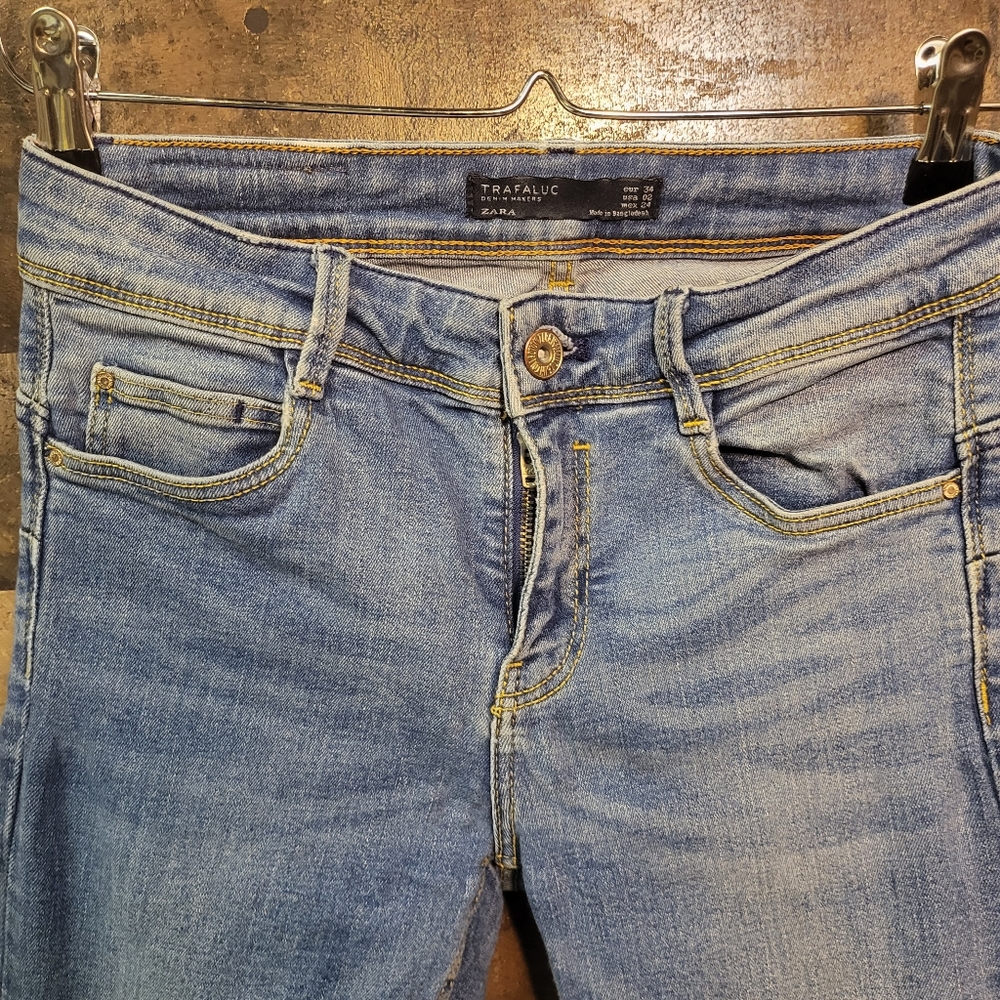 ZARA TRAFALUC denim makers high rise distressed jeans size 2